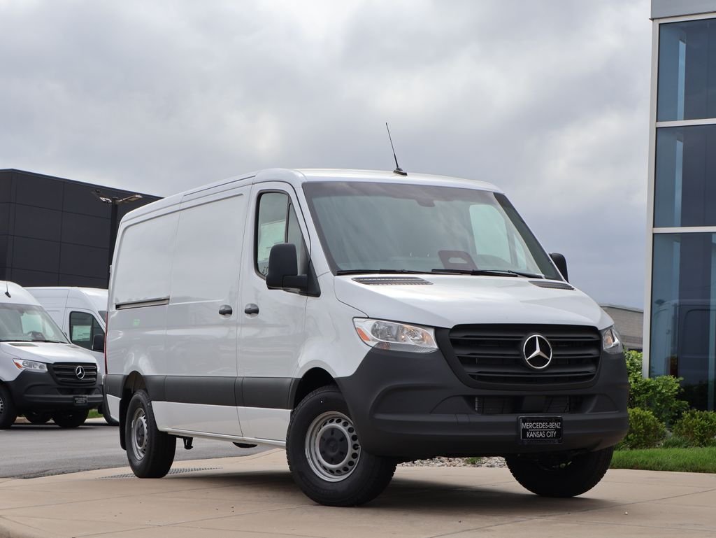 2026 Mercedes-Benz Sprinter 2500 144 WB's photo