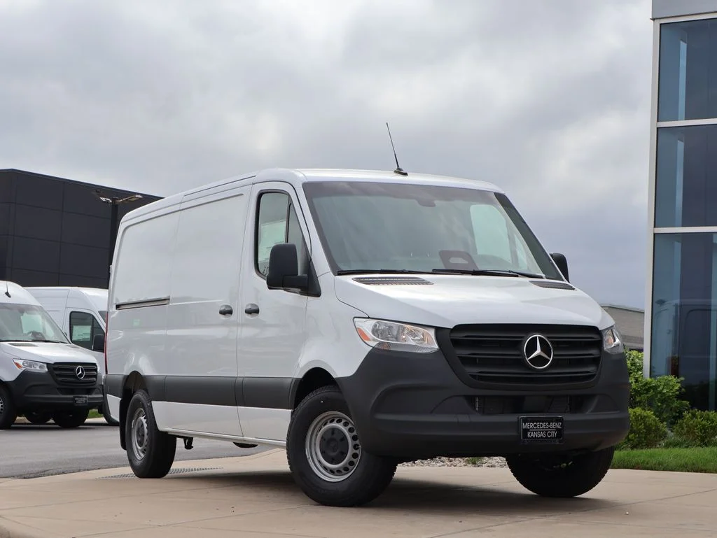 2026 Mercedes-Benz Sprinter 2500 144 WB's photo