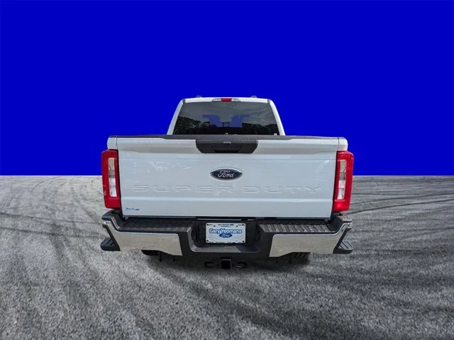 New 2026 Oxford White Ford F-250® XLT image 6