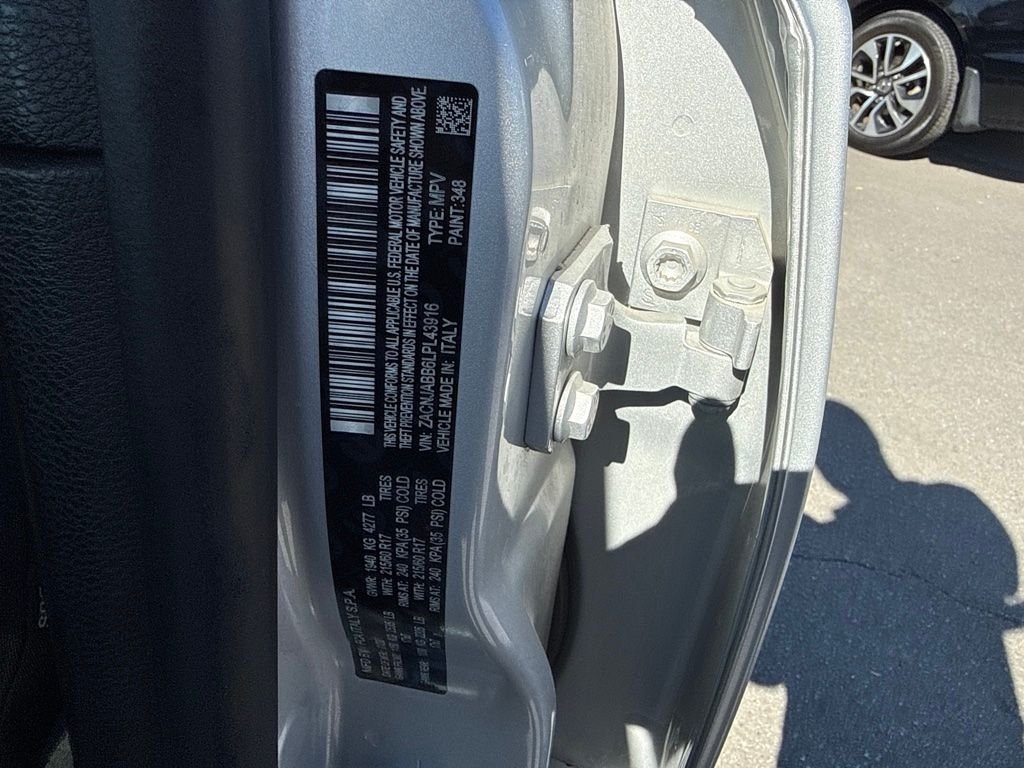Used 2020 Silver Jeep Latitude image 18
