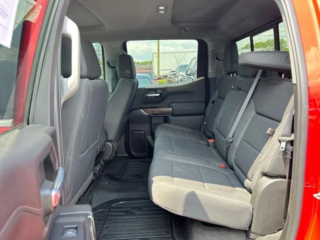 Used 2020 Cardinal Red GMC SLE image 15