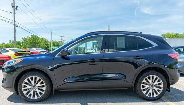 Used 2021 Blue Ford Titanium image 9