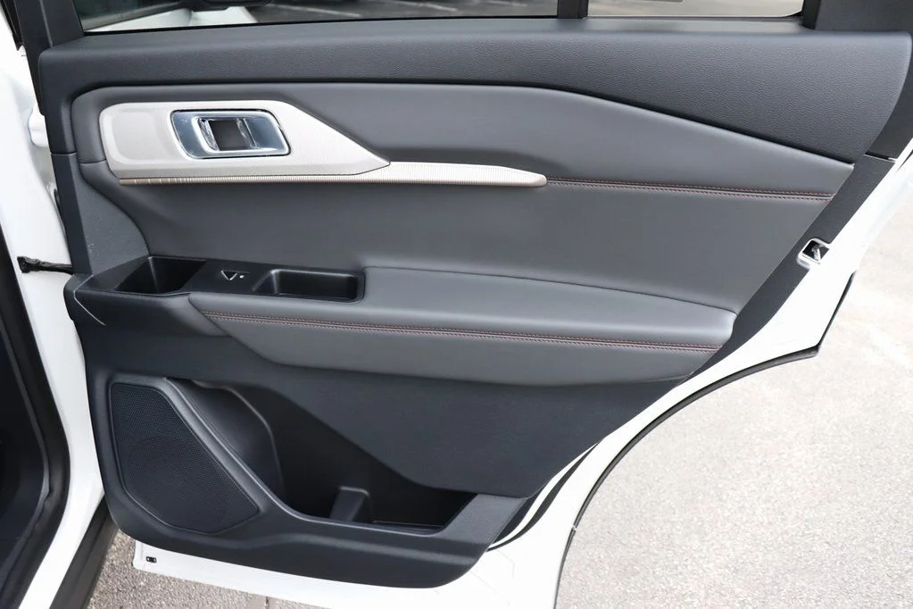 New 2026 Star White Metallic Tri-Coat Ford Active image 16