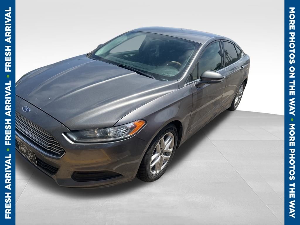 Used 2014 Gray Ford SE image 1
