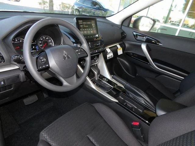 2026 Mitsubishi Eclipse Cross LE - Photo 12
