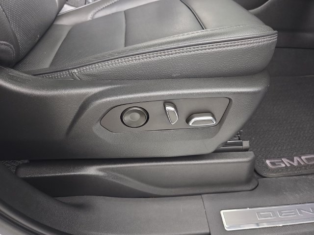 Used 2022 Summit White GMC Denali image 33