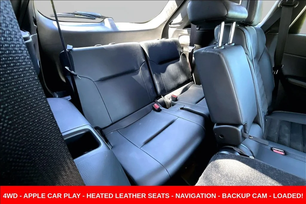 Used 2022  Mitsubishi SE image 32