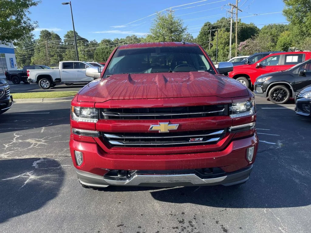 Used 2018 CAJUN RED TINTCOAT Chevrolet LTZ image 2