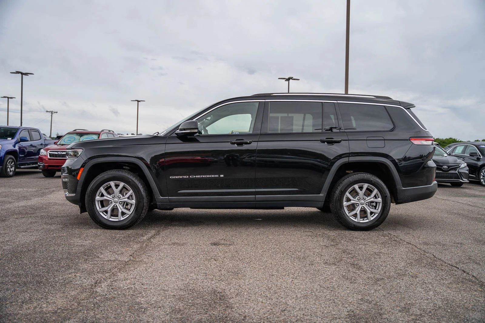 Used 2021 Black Jeep Limited image 4
