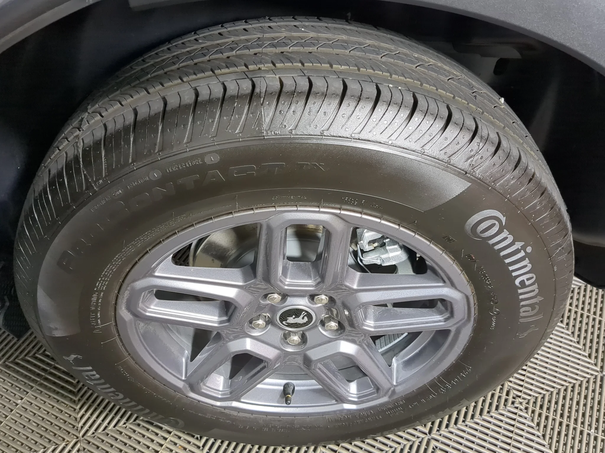 New 2026 Carbonized Gray Metallic Ford Big Bend® image 15
