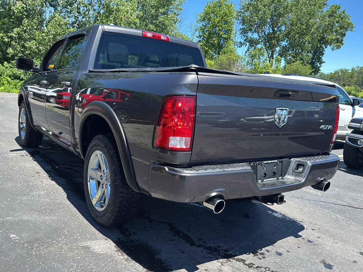 Used 2014 Granite Crystal Metallic Clearcoat Ram Express image 4
