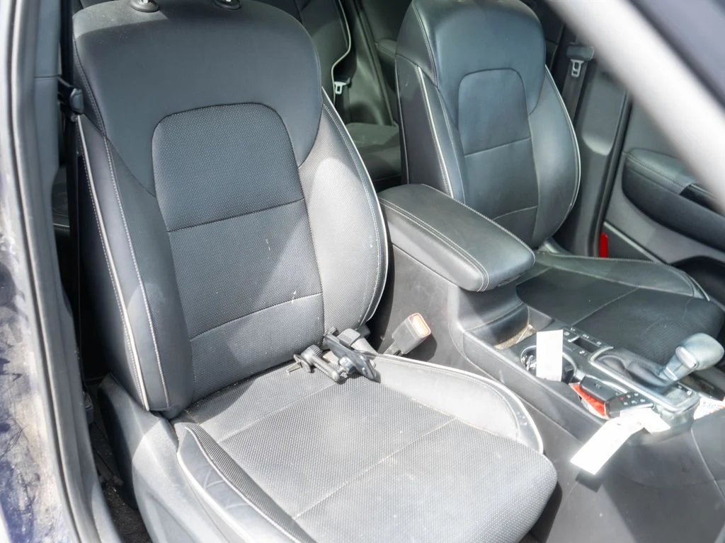 Used 2022 Blue Kia SX image 9