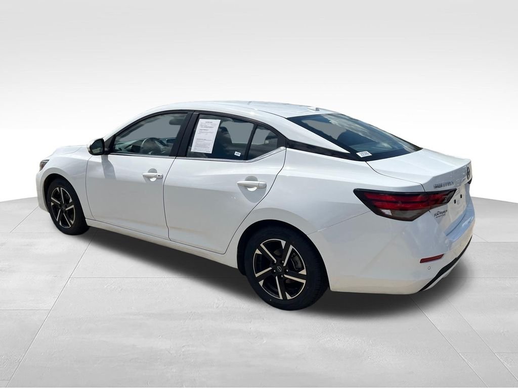 Used 2025 White Nissan SV image 3