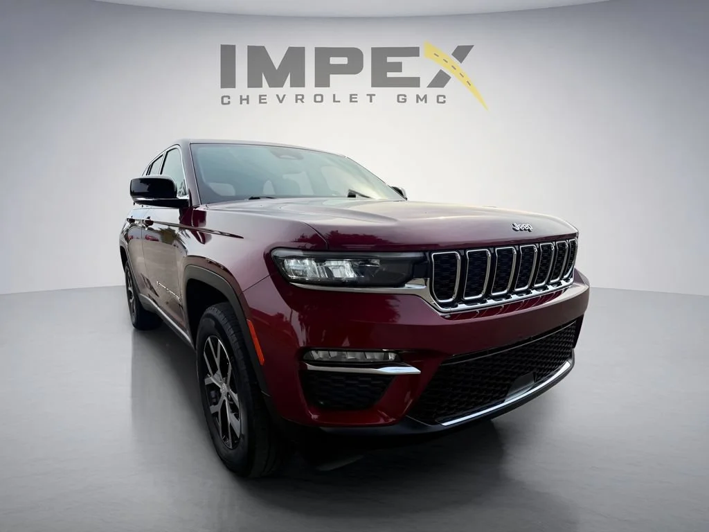 Used 2023 Red Jeep Limited image 7