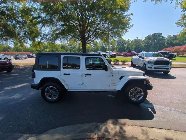 Used 2021 White Jeep Unlimited Sahara image 6