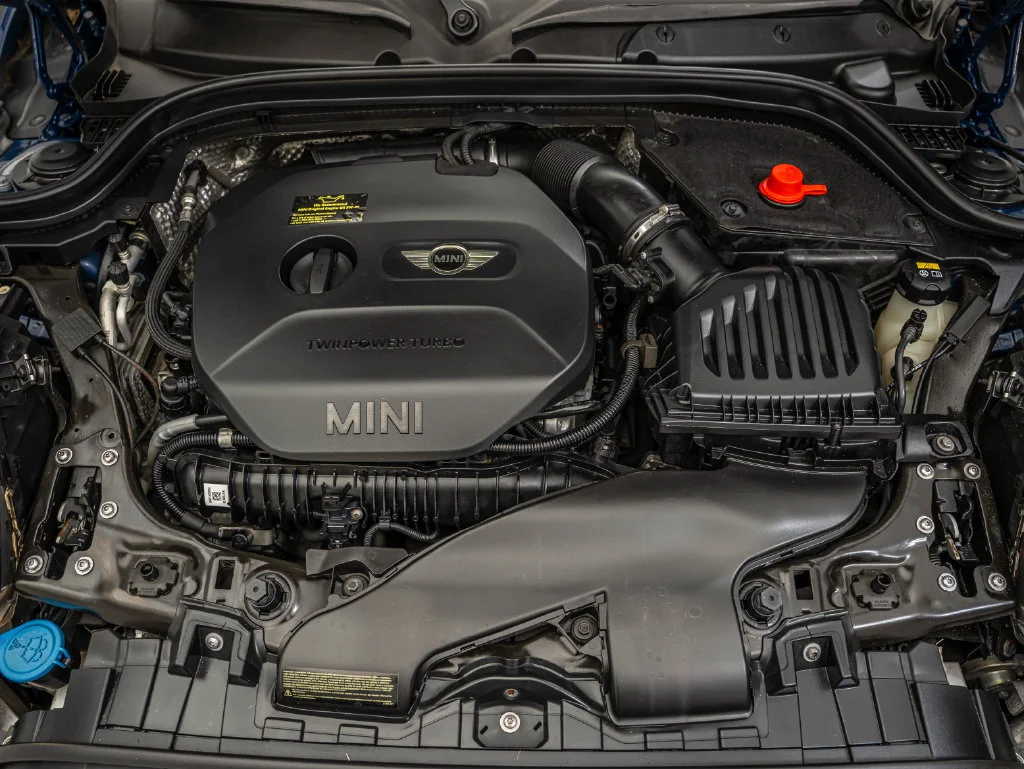 Used 2016 Deep Blue Metallic MINI  image 38