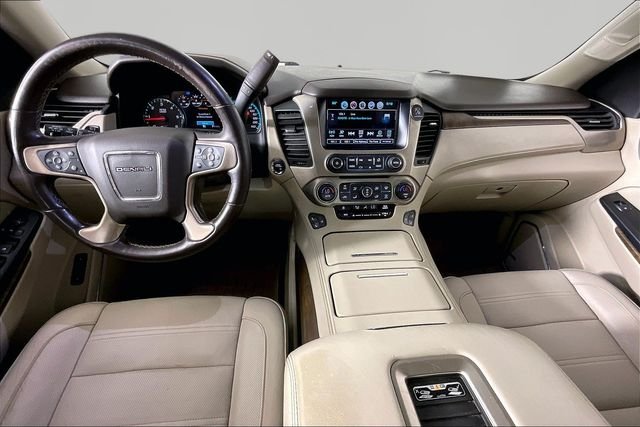 Used 2019 Gray GMC Denali image 7