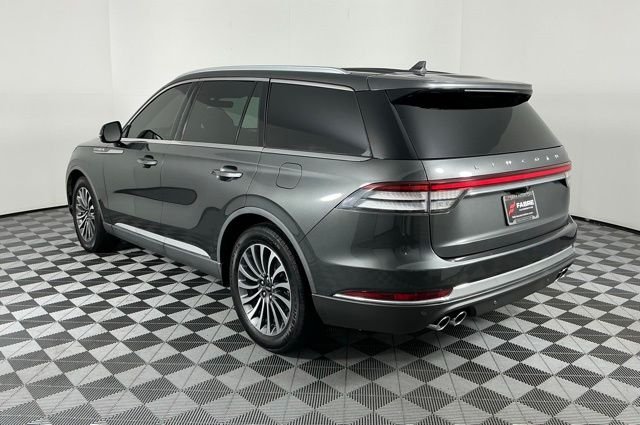 Used 2020 Gray Lincoln Reserve image 5