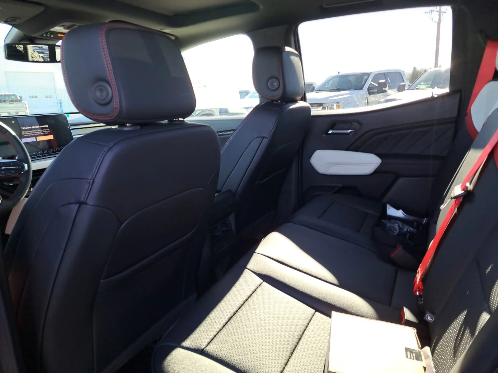 2026 GMC Canyon AT4X - Photo 25