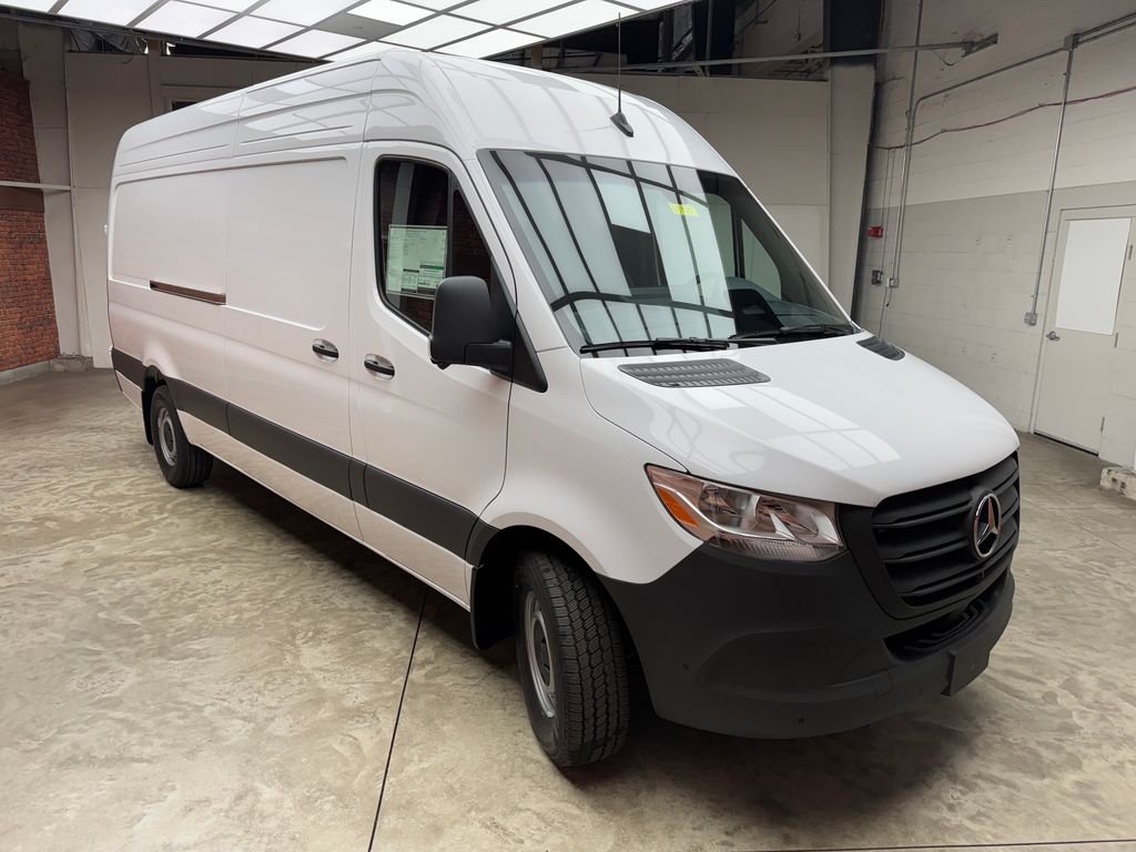 New 2026 White Mercedes-Benz Cargo 170 WB image 6