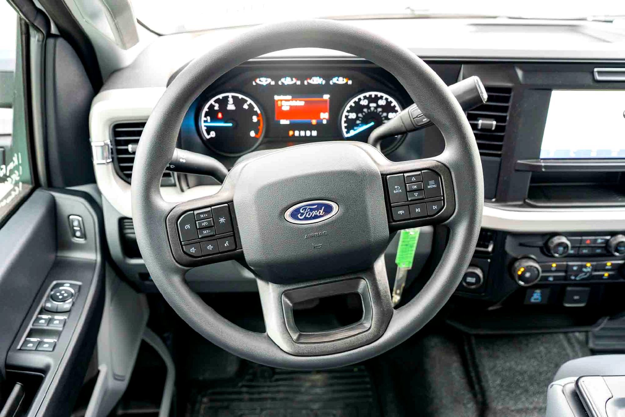 New 2026 Oxford White Ford XL image 21