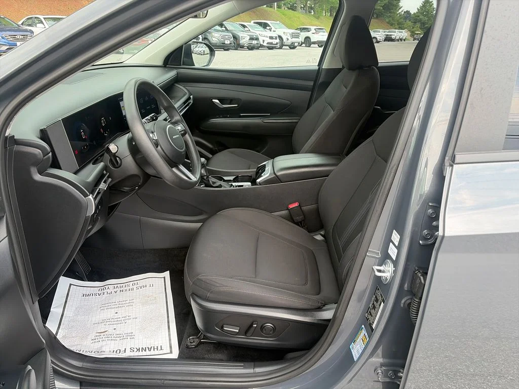 Used 2025 Gray Hyundai SEL image 10