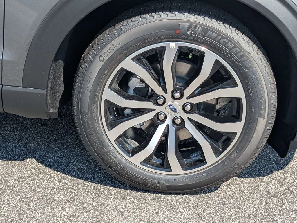 New 2027 Carbonized Gray Metallic Ford ST-Line image 14