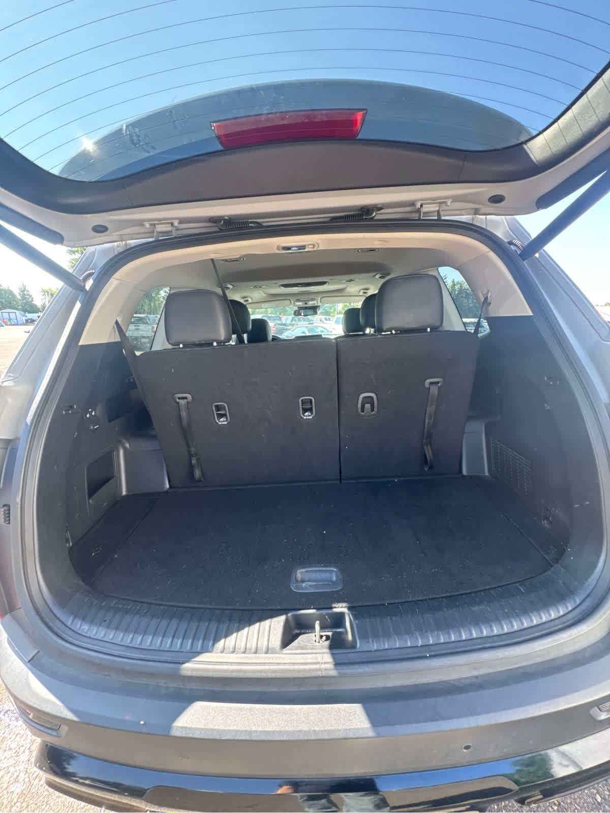 Used 2021 Wolf Gray Kia EX image 11