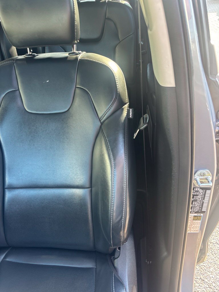 Used 2020 Silver Kia S image 11