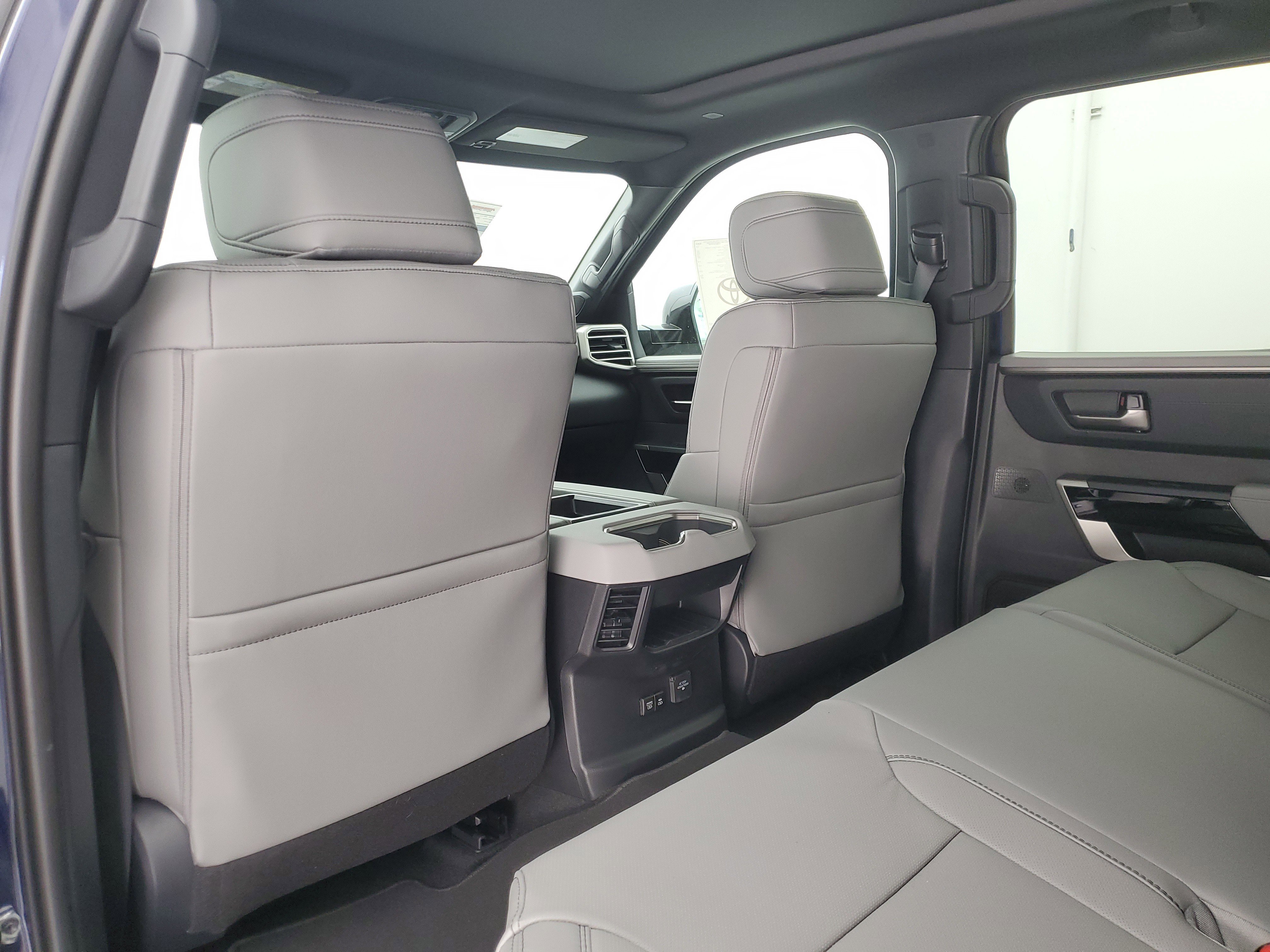 2026 Toyota Tundra Limited - Photo 15