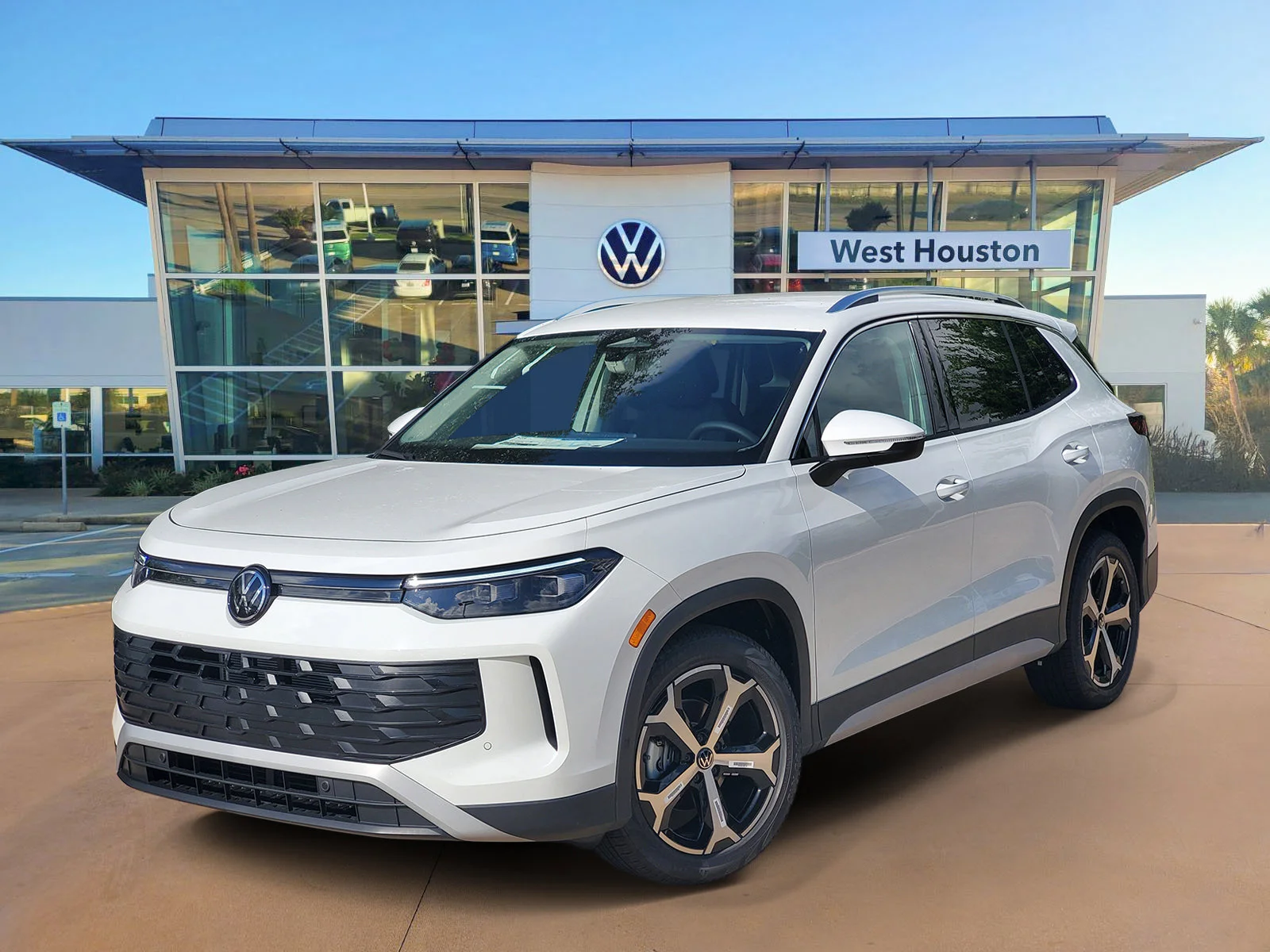 2026 Volkswagen Tiguan 2.0T SE's photo