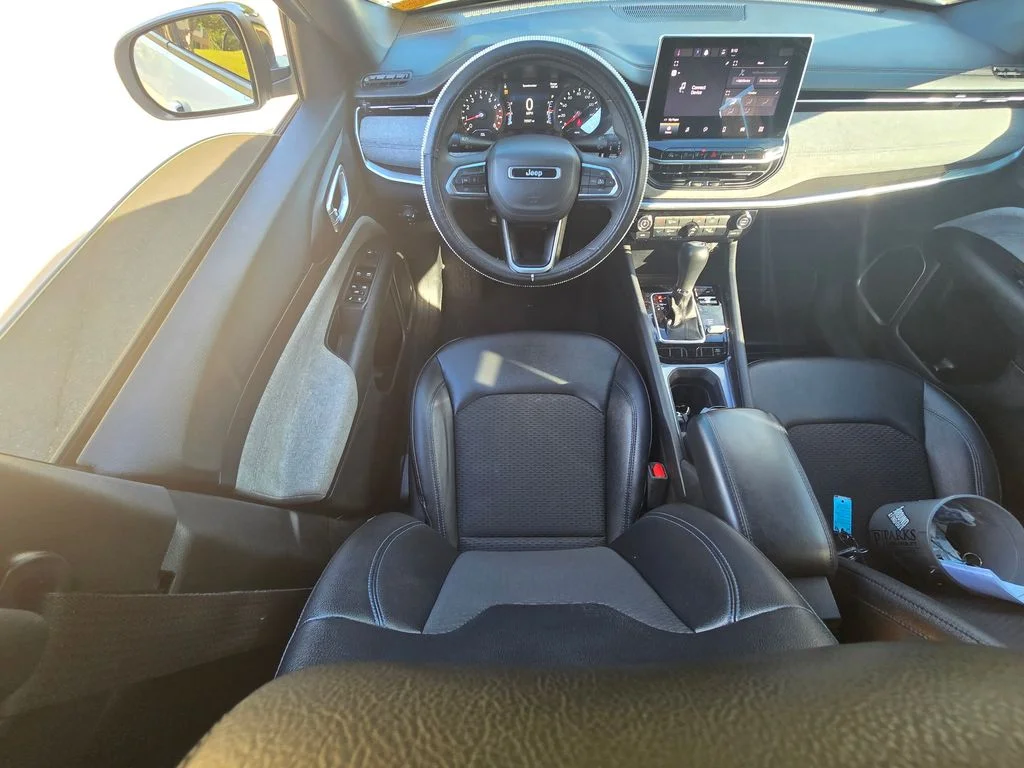 Certified Used 2024 White Jeep Latitude image 12