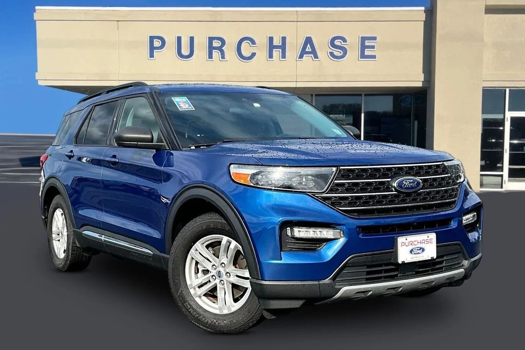Used 2022 Blue Metallic Ford XLT image 1