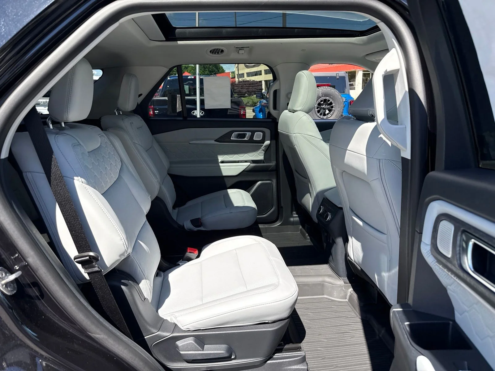 New 2026 Agate Black Metallic Ford Platinum™ image 11