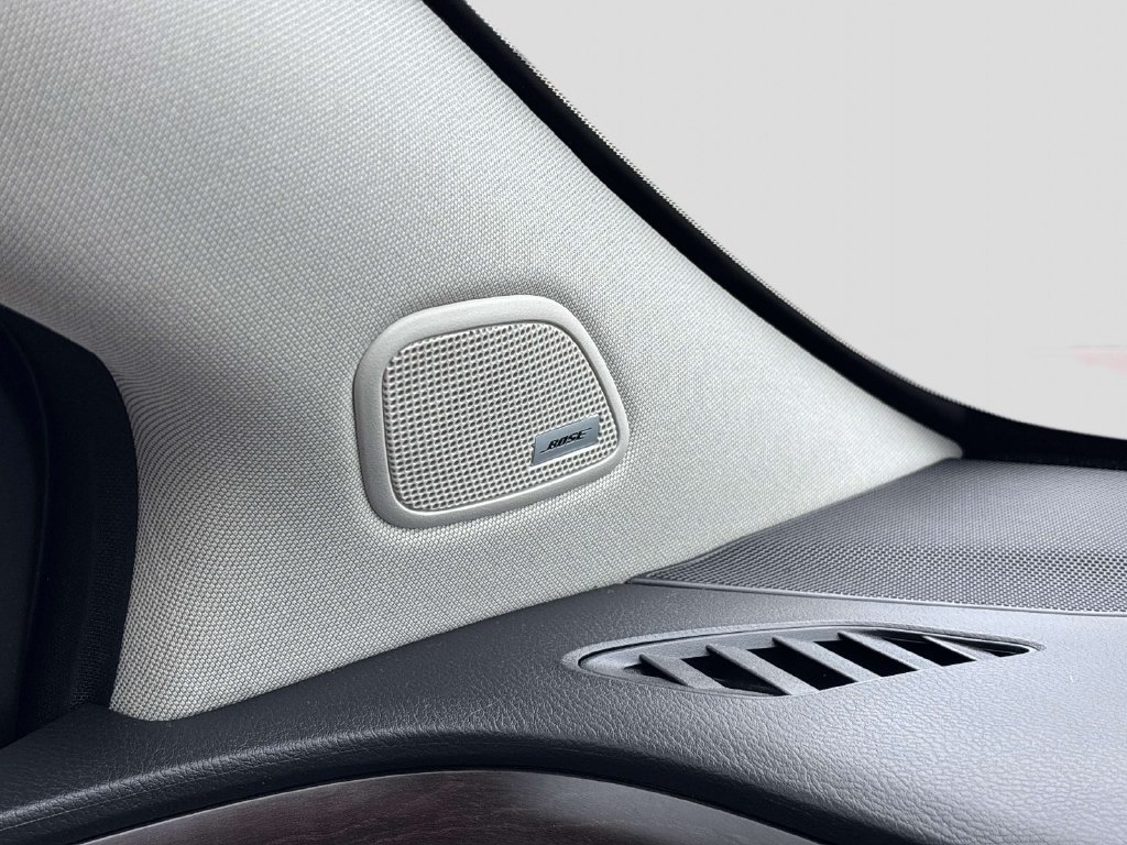 Used 2019 Red Nissan Platinum image 24