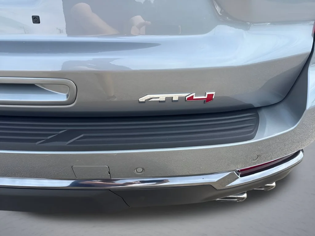 New 2026 Sterling Metallic GMC AT4 image 39