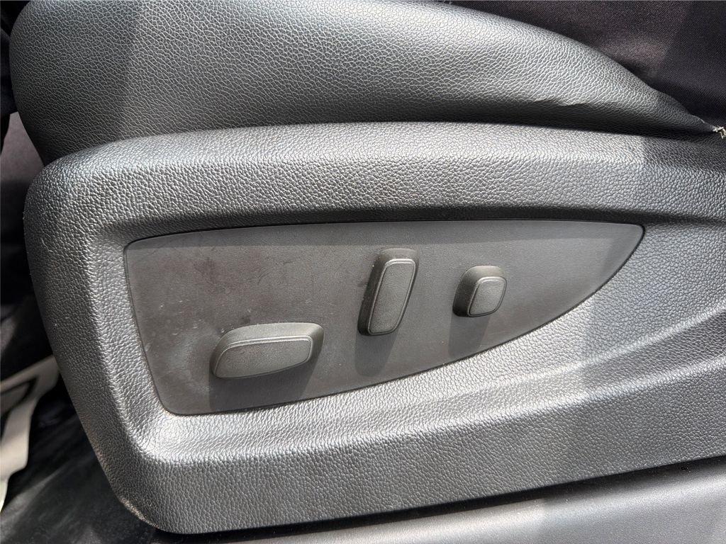 Used 2015 Black Chevrolet LTZ image 16
