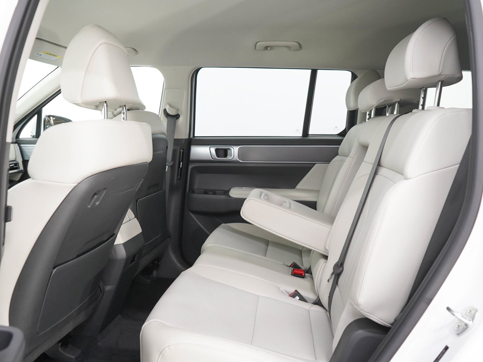 Used 2024 Serenity White Hyundai SEL AWD image 17