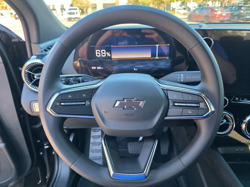 2025 Chevrolet Blazer EV LT - Photo 17