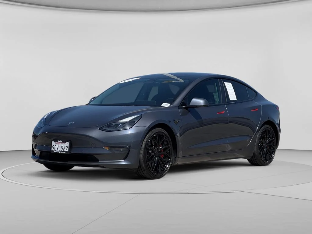 Used 2022  Tesla Performance image 6
