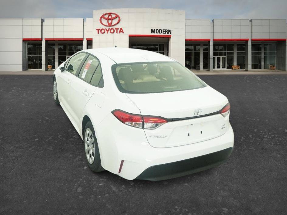 New 2026 Ice Cap Toyota Hybrid LE image 3
