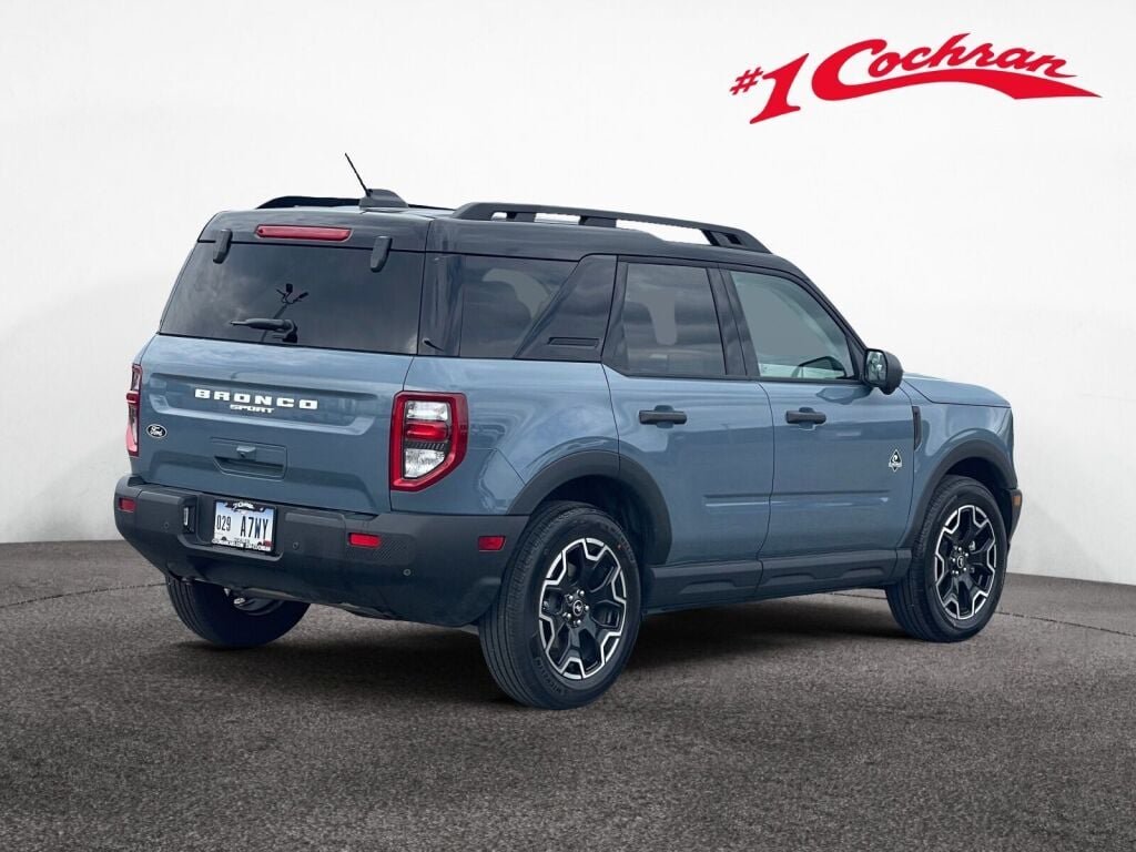 New 2026 Azure Gray Metallic Tri-Coat Ford Outer Banks image 5