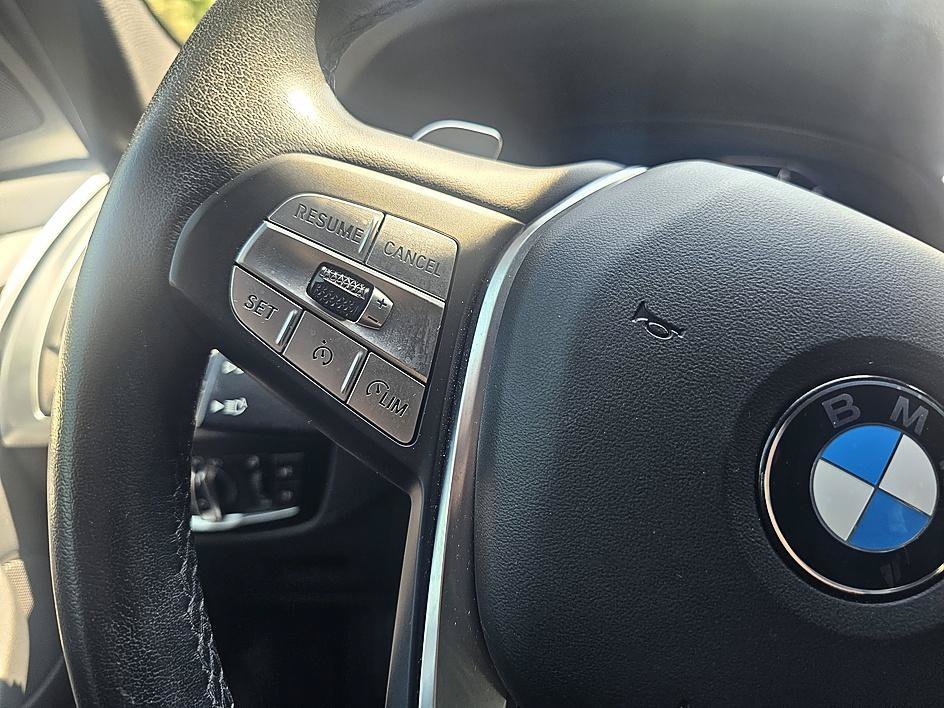 Used 2022 Black Sapphire Metallic BMW xDrive30i image 22