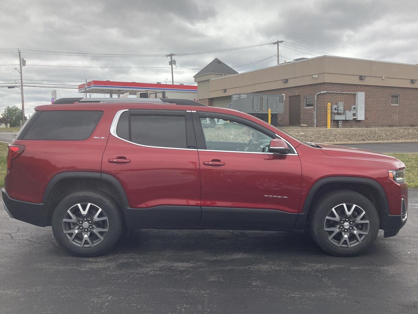 Used 2023 Volcanic Red Tintcoat GMC SLE image 8