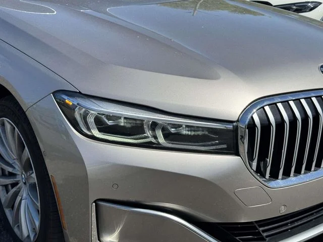 Used 2021 Beige BMW 740i xDrive image 5