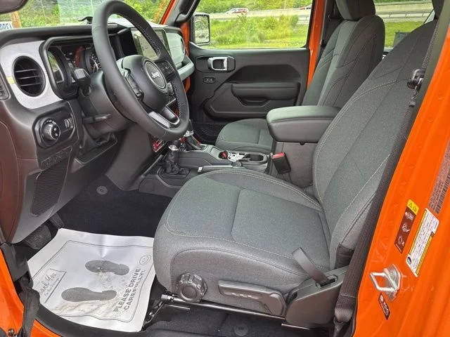 2025 Jeep Gladiator Willys - Photo 19