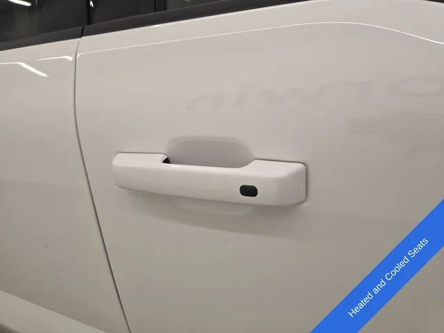 New 2026 Star White Metallic Tri-Coat Ford Lariat® image 9