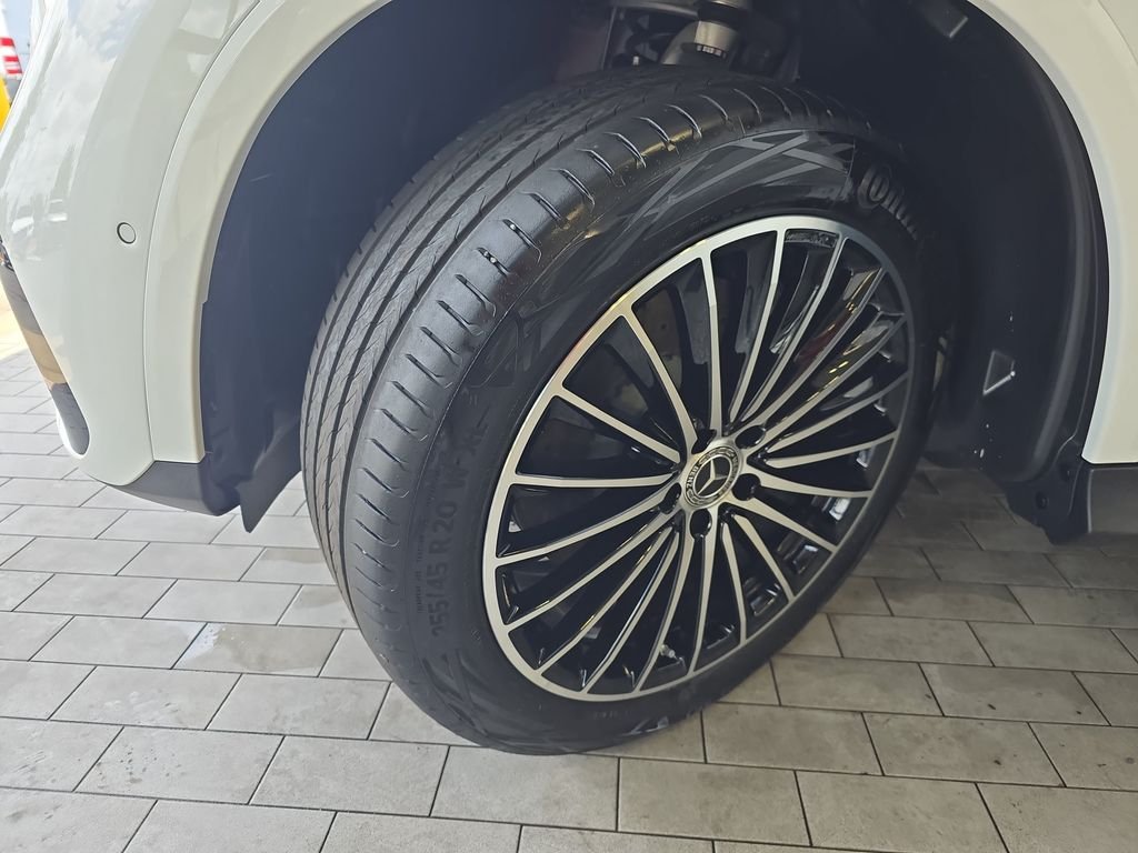 Certified Used 2026 White Mercedes-Benz GLC 300 image 35