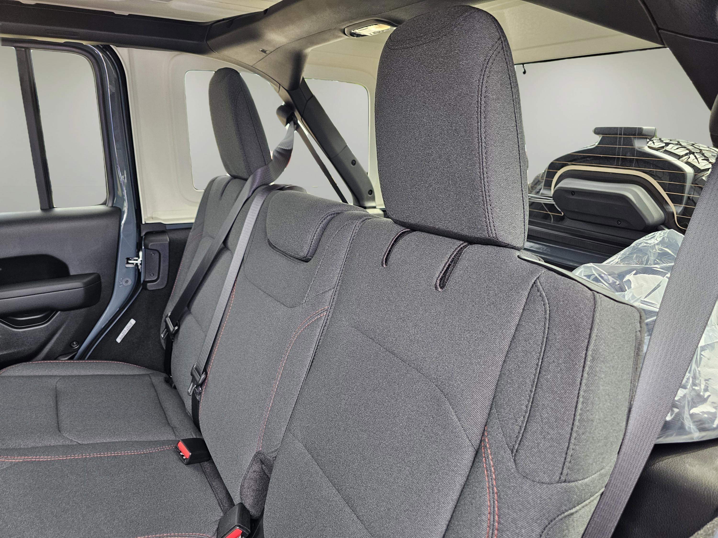 2025 Jeep Wrangler 4-Door Rubicon - Photo 34