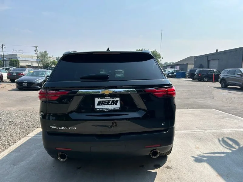 Used 2022 Black Chevrolet LT Sport Utility 4D image 32
